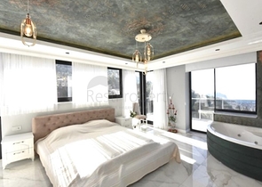 Вилла планировкой 3+1 в центре Алании