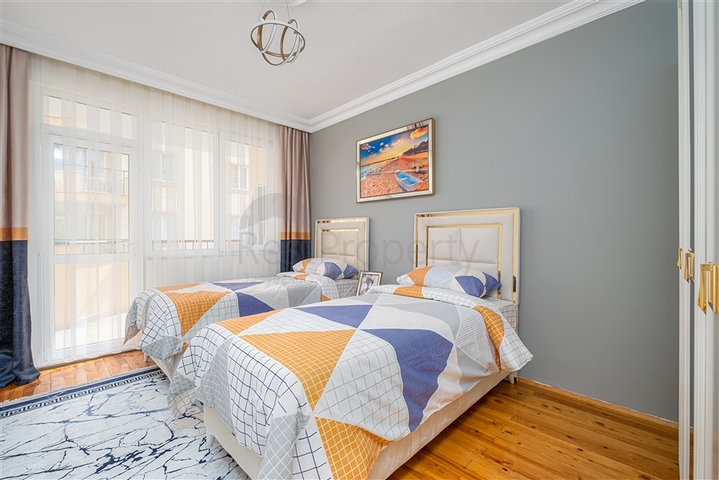 Трехкомнатная квартира в Оба возле моря