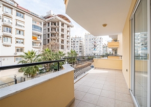 Трехкомнатная квартира в Оба возле моря