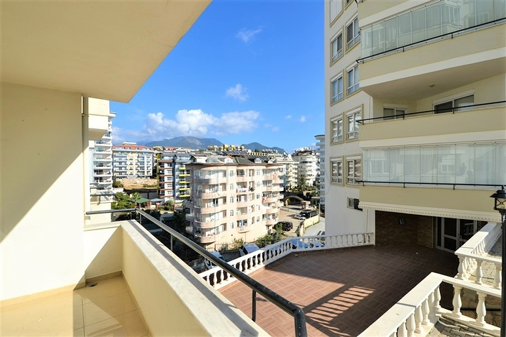 Трехкомнатная квартира в Джикджилли