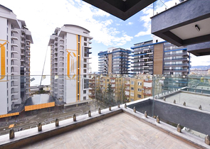 Квартира 1+1 на первой береговой линии в Махмутларе