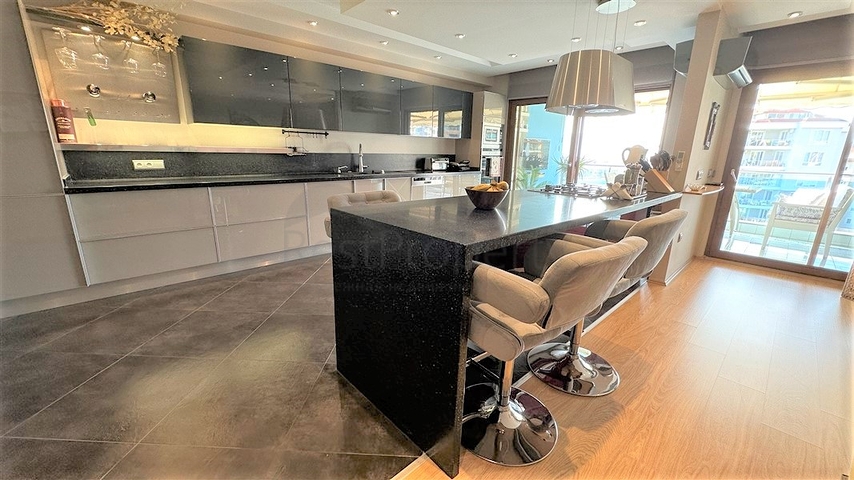 Просторная квартира с дизайнерским ремонтом