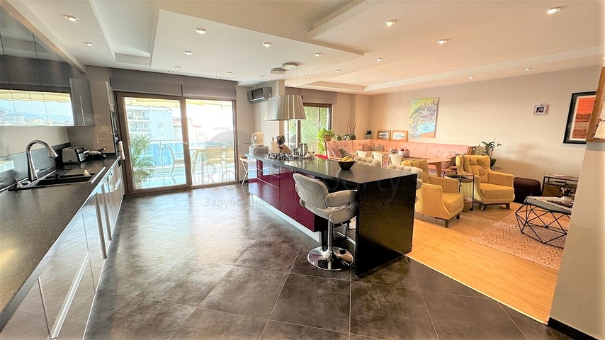 Просторная квартира с дизайнерским ремонтом