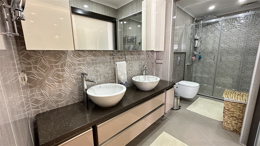 Просторная квартира с дизайнерским ремонтом