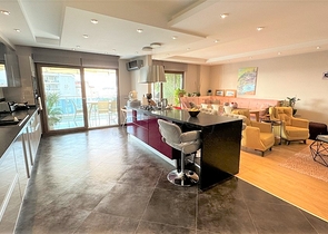 Просторная квартира с дизайнерским ремонтом