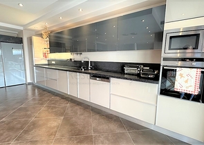 Просторная квартира с дизайнерским ремонтом