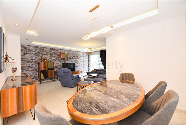 Просторная квартира 4+1 в районе Авсаллар