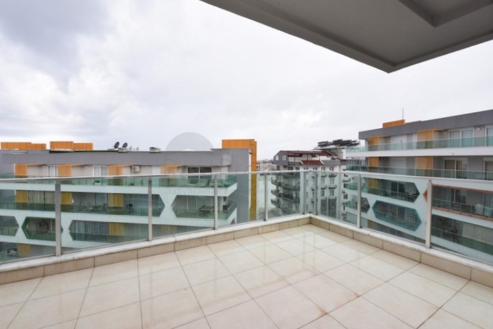 Просторная квартира 4+1 в районе Авсаллар