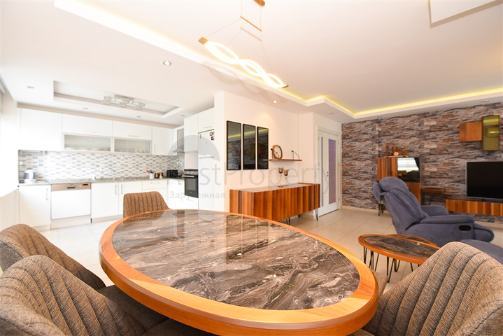 Просторная квартира 4+1 в районе Авсаллар