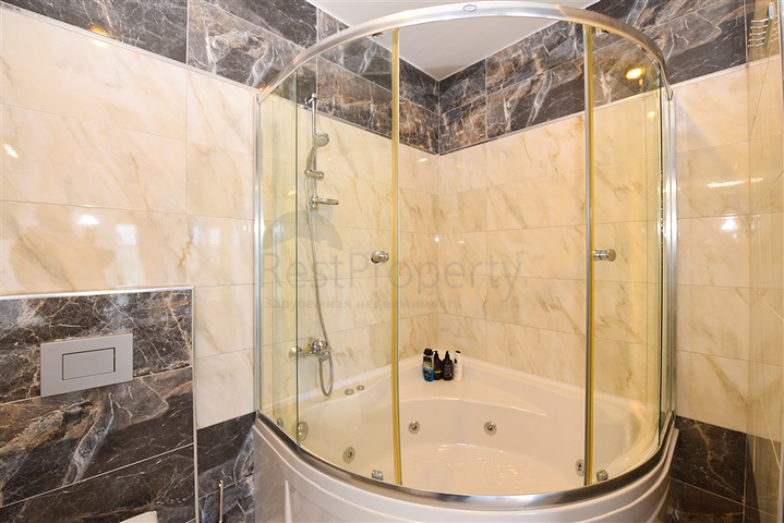 Просторная квартира 4+1 в районе Авсаллар