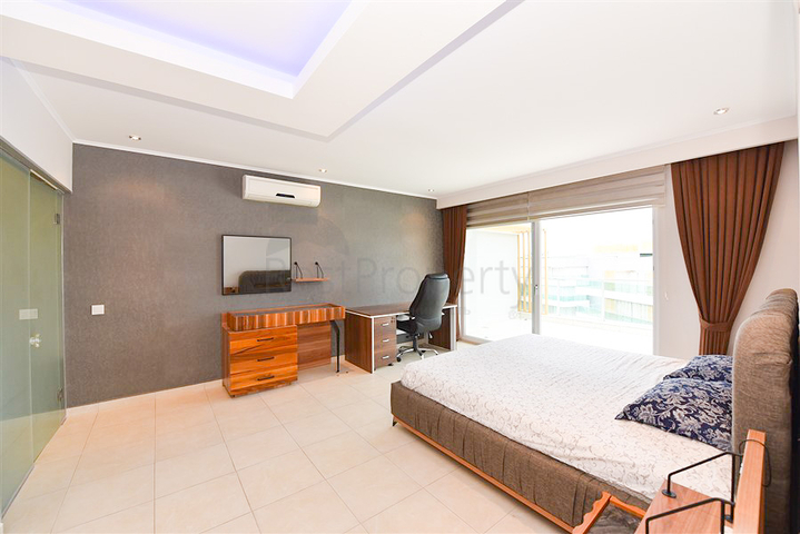 Просторная квартира 4+1 в районе Авсаллар