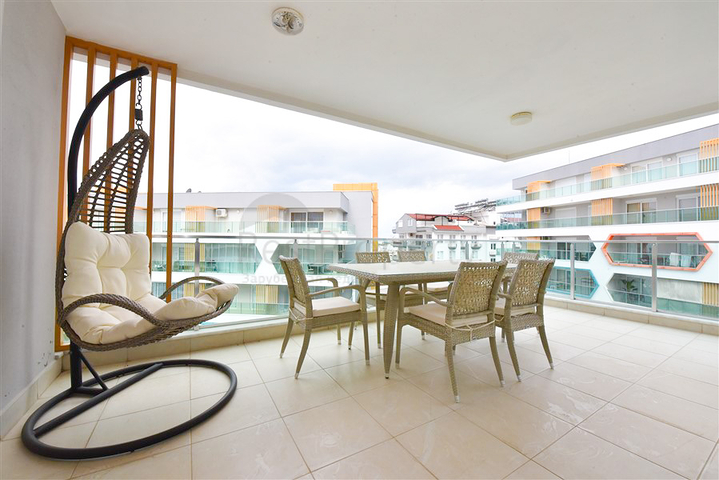 Просторная квартира 4+1 в районе Авсаллар