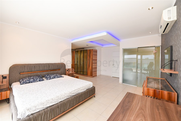 Просторная квартира 4+1 в районе Авсаллар