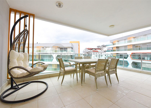 Просторная квартира 4+1 в районе Авсаллар