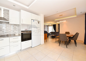 Просторная квартира 4+1 в районе Авсаллар