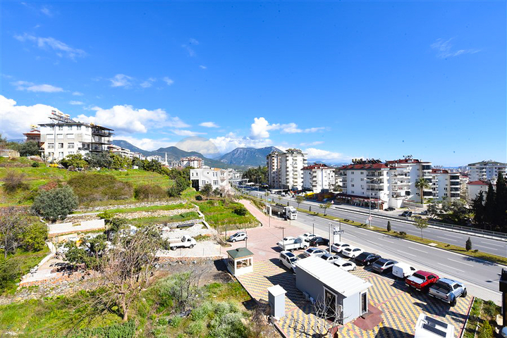 Просторный пентхаус 4+1 в Джикджилли