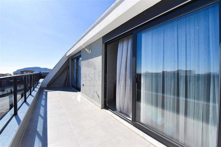 Просторный пентхаус 4+1 в Джикджилли