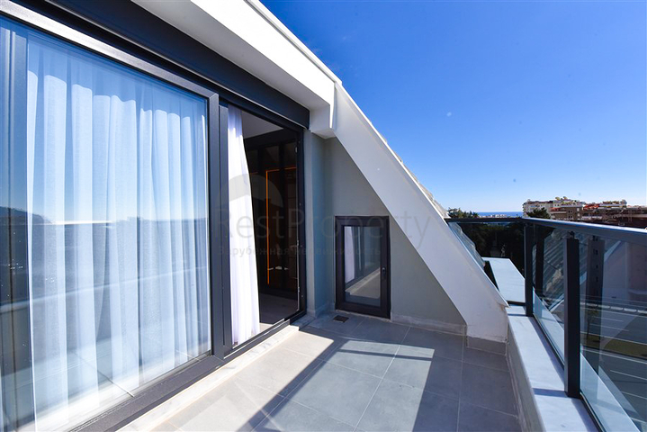 Просторный пентхаус 4+1 в Джикджилли