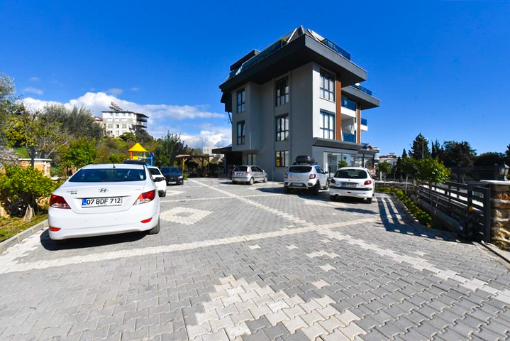 Просторный пентхаус 4+1 в Джикджилли