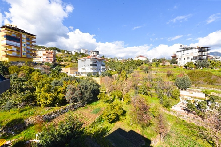 Просторный пентхаус 4+1 в Джикджилли