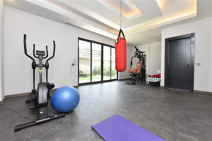 Пентхаус 2+1 в дизайнерском оформлении в районе Оба