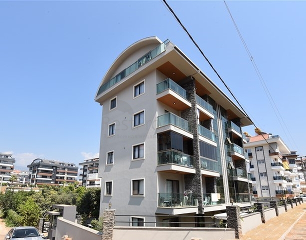 Пентхаус 2+1 в дизайнерском оформлении в районе Оба