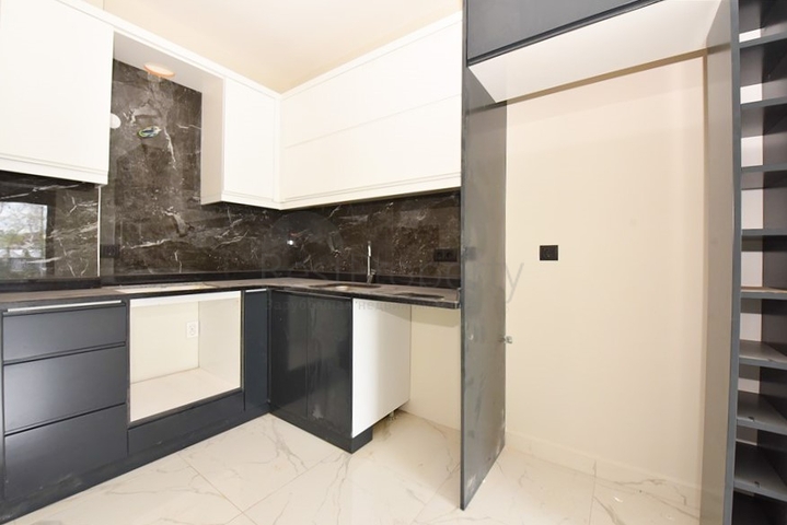 Квартира планировкой 1+1 в районе Оба