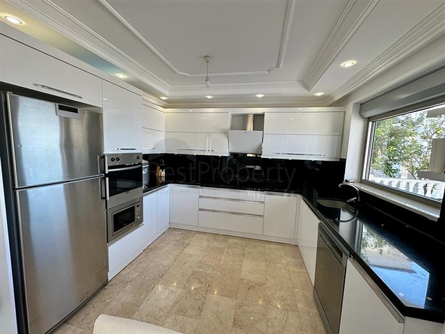 Вилла в районе Каргыджак с видом на море