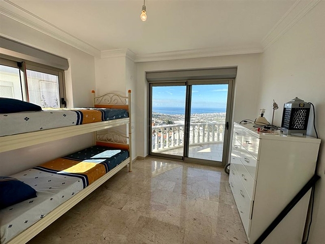 Вилла в районе Каргыджак с видом на море