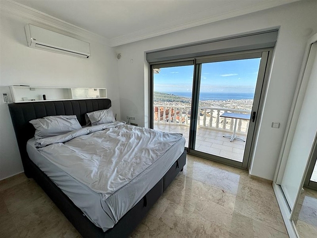 Вилла в районе Каргыджак с видом на море