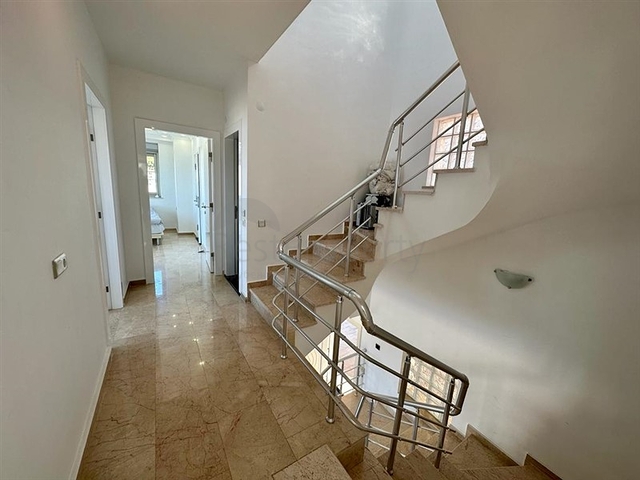 Вилла в районе Каргыджак с видом на море