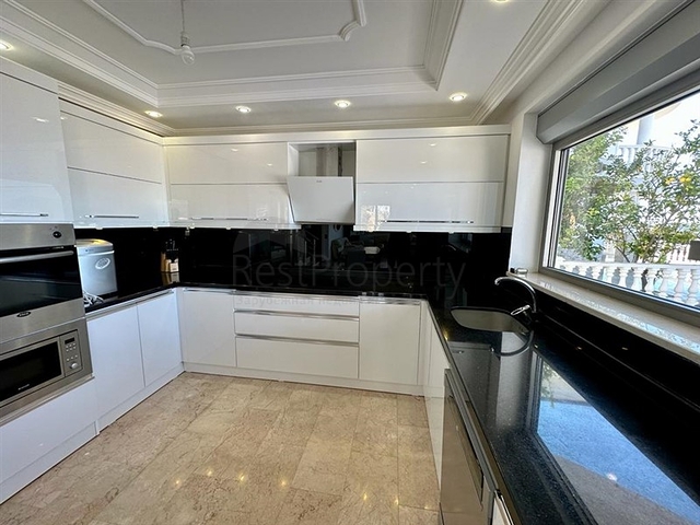 Вилла в районе Каргыджак с видом на море