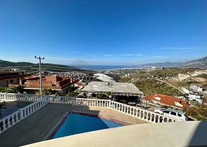 Вилла в районе Каргыджак с видом на море