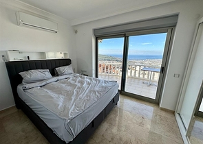 Вилла в районе Каргыджак с видом на море