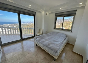 Вилла в районе Каргыджак с видом на море