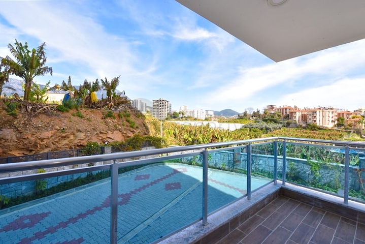 1+1 в 600 м до моря в Махмутларе