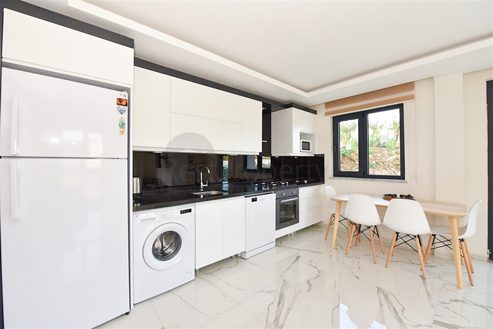 1+1 в 600 м до моря в Махмутларе