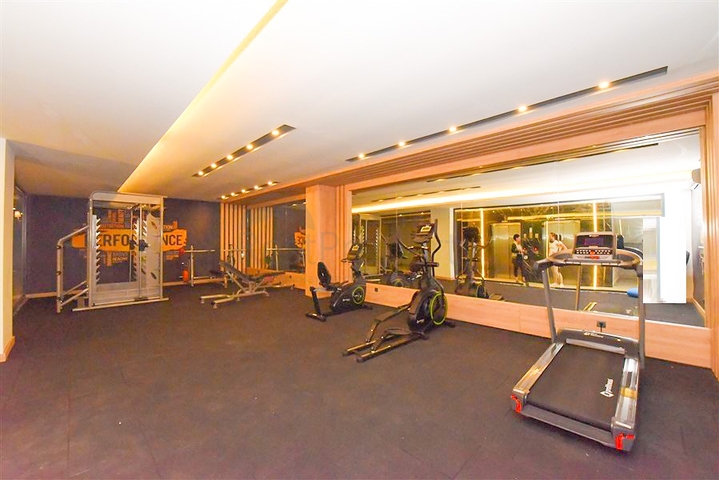 Трехкомнатная квартира на берегу моря