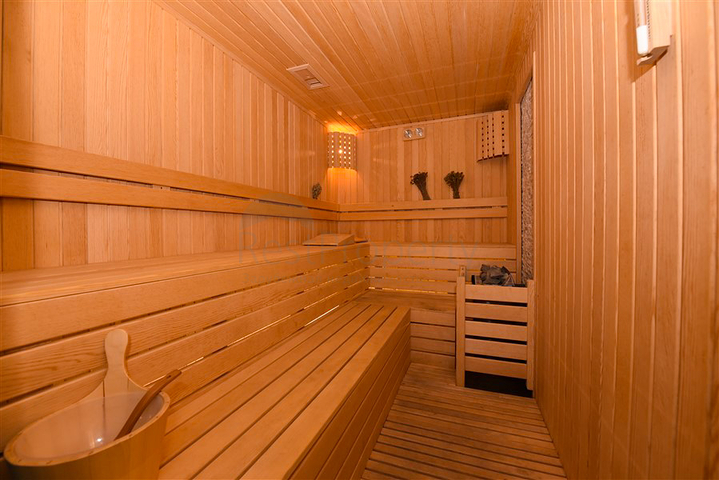 Трехкомнатная квартира на берегу моря