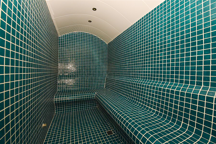 Трехкомнатная квартира на берегу моря