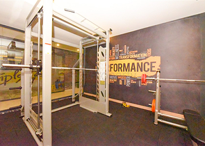 Трехкомнатная квартира на берегу моря