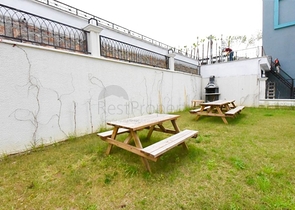 Трехкомнатная квартира на берегу моря