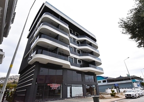 Трехкомнатная квартира на берегу моря