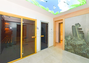 Трехкомнатная квартира на берегу моря