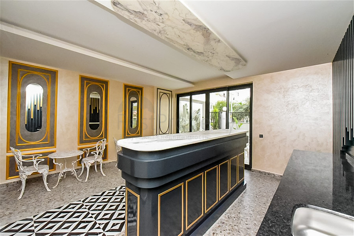 Шикарный пентхаус с панорамным видом на море в самом центре Алании