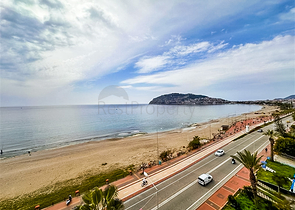 Шикарный пентхаус с панорамным видом на море в самом центре Алании