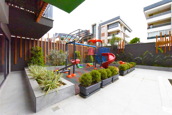 Апартаменты 4+1 в районе Оба 