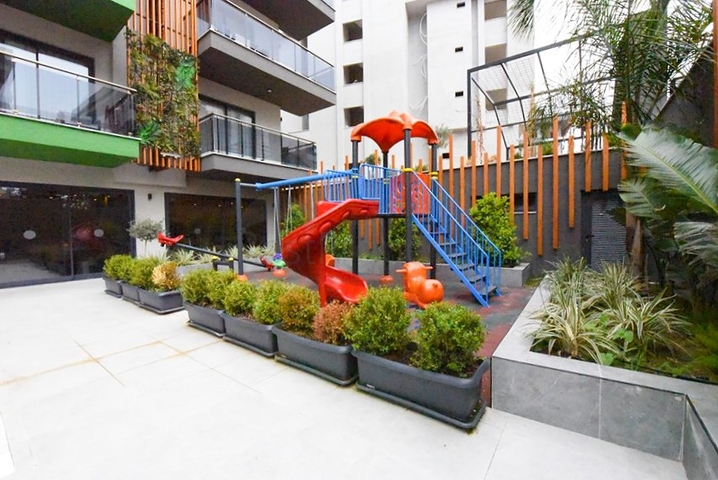 Апартаменты 4+1 в районе Оба 