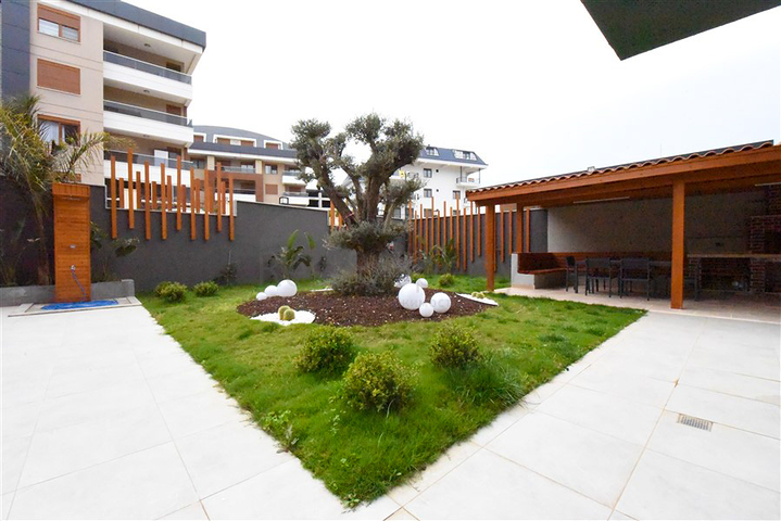 Апартаменты 4+1 в районе Оба 