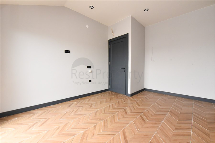 Апартаменты 4+1 в районе Оба 